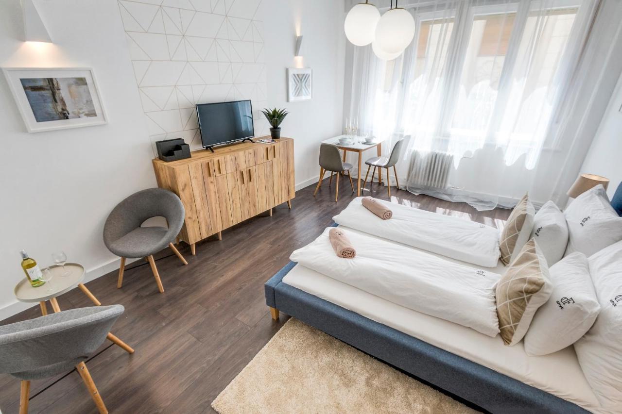 D.Five Harmony Studio At Vaci Street Lejlighed Budapest Eksteriør billede